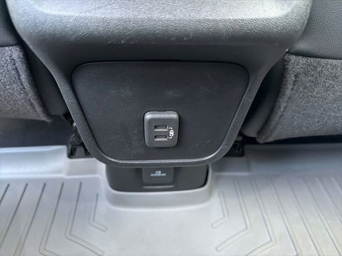 Certified 2022 Chevrolet Equinox Premier FWD image 16