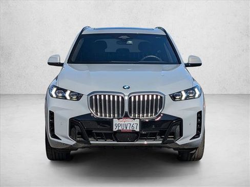 Certified 2025 BMW X5 sDrive40i w/ M Sport Package image 2
