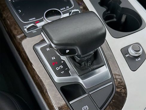 Used 2019 Audi Q7 2.0T Premium Plus w/ Premium Plus Package image 17