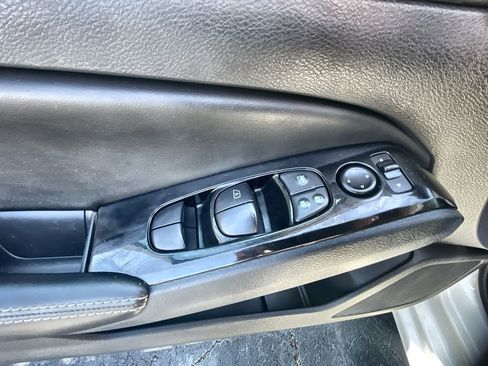 Used 2023 Nissan Altima 2.5 SV FWD image 21