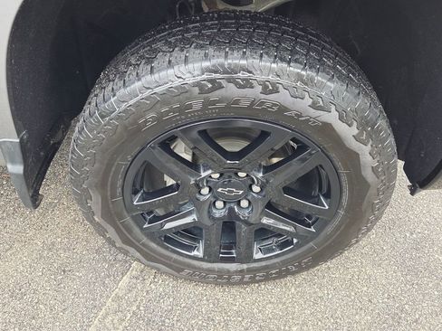 Used 2025 Chevrolet Silverado 1500 LT Trail Boss w/ Convenience Package II image 16