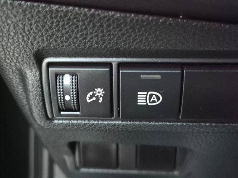 Used 2023 Toyota Corolla Cross LE w/ Moonroof Package FWD image 13