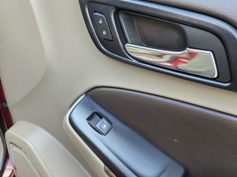 Used 2018 Chevrolet Suburban LT w/ Texas Edition Package image 18