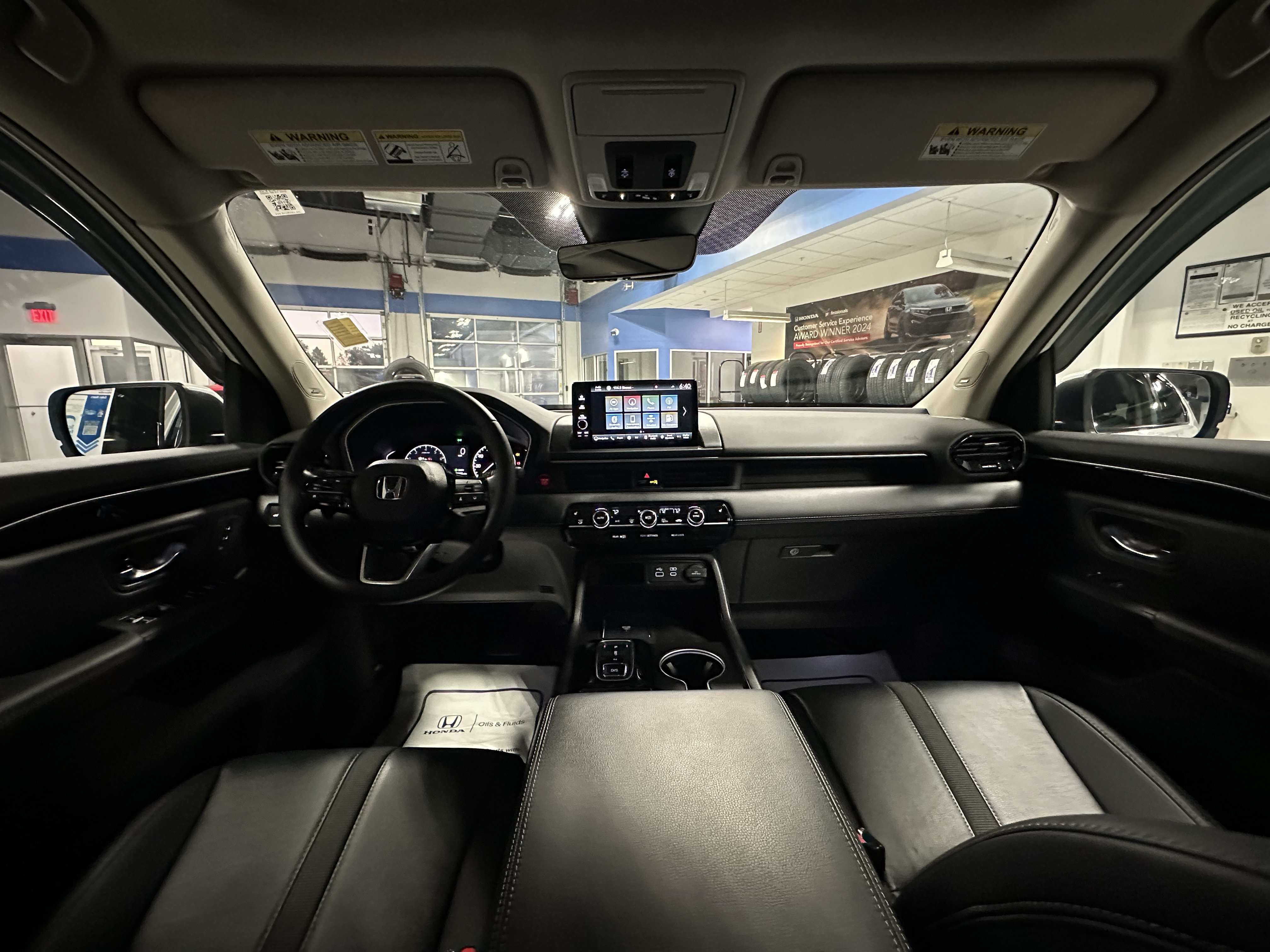 Used 2023 Honda Pilot Touring image 2