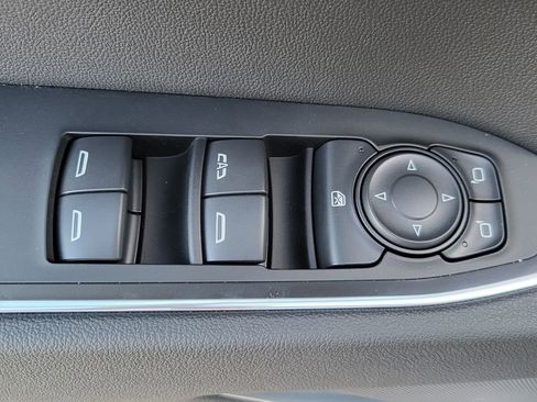 New 2026 GMC Sierra 1500 Elevation image 17