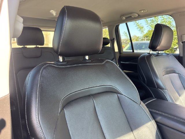 Used 2023 Jeep Grand Cherokee Limited w/ Black Appearance Package RWD image 25