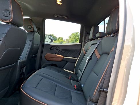 Used 2023 GMC Canyon AT4 w/ AT4 Premium Package AWD/4WD image 20