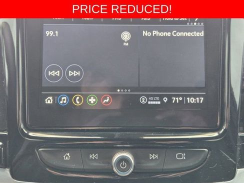 Used 2022 Chevrolet Traverse LT FWD image 16
