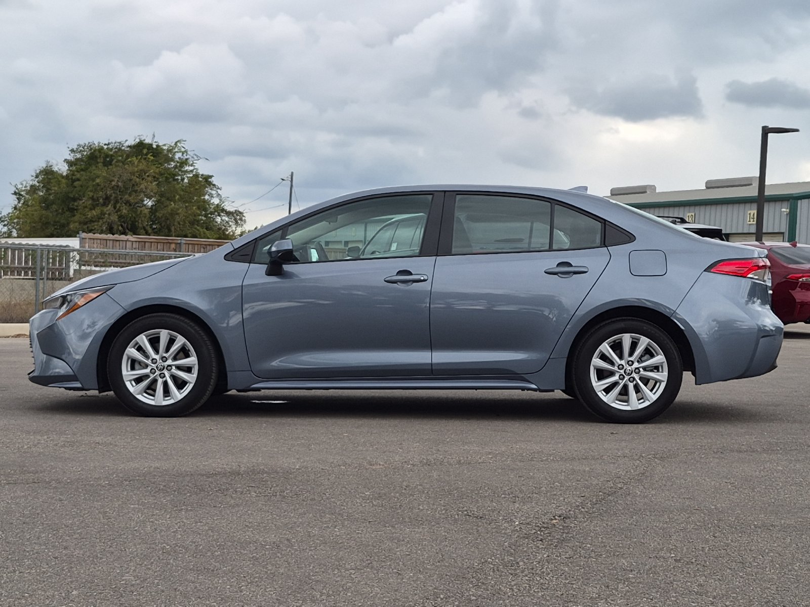 Used 2026 Toyota Corolla LE w/ LE Premium Package FWD image 2