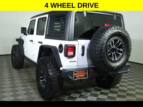 Used 2024 Jeep Wrangler Willys image 4