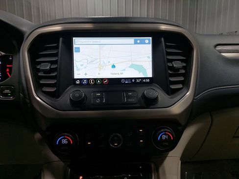 Used 2022 GMC Acadia Denali w/ Denali Ultimate Package image 22