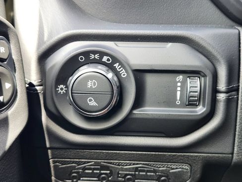 New 2026 Jeep Gladiator Sport AWD/4WD image 22