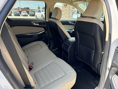 Used 2024 Ford Edge SEL w/ Convenience Package AWD/4WD image 16