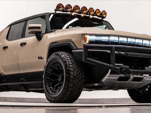 Used 2025 GMC Hummer EV 3X AWD/4WD image 5