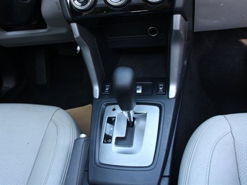 Used 2017 Subaru Forester 2.5i Premium AWD/4WD image 8