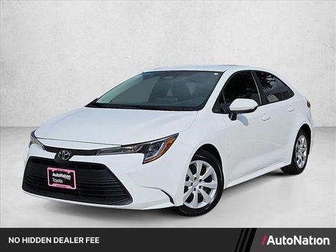 Certified 2025 Toyota Corolla LE FWD image 1