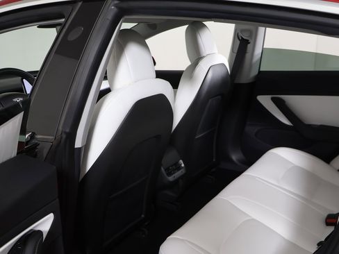 Used 2018 Tesla Model 3 Long Range image 30