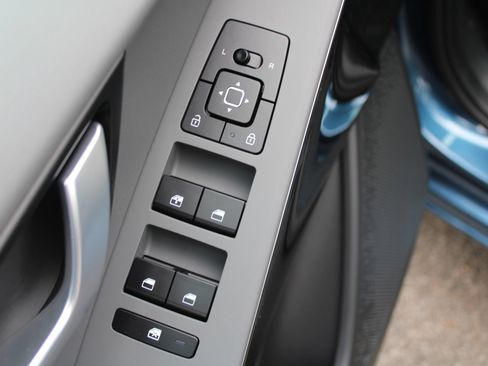 New 2026 Kia Niro EX FWD image 19