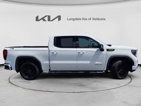 Used 2022 GMC Sierra 1500 Elevation w/ Elevation Premium Package AWD/4WD image 3