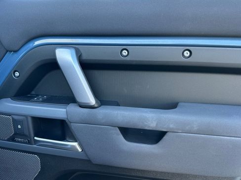 Used 2023 Land Rover Defender 110 X-Dynamic SE image 21