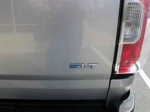 Used 2016 GMC Canyon SLT image 9