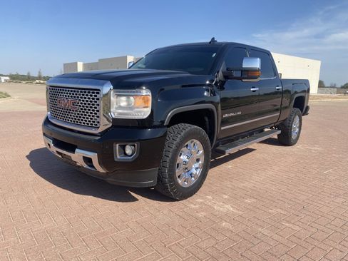 Used 2016 GMC Sierra 2500 Denali w/ Duramax Plus Package image 1
