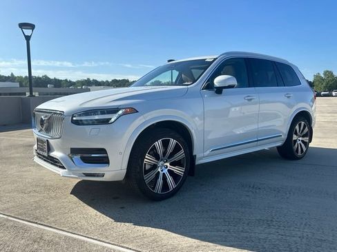 Certified 2024 Volvo XC90 B6 Ultimate w/ Protection Package Premier AWD/4WD image 4
