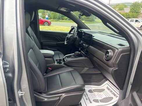 Used 2024 Chevrolet Colorado Trail Boss w/ Advanced Trailering Package AWD/4WD image 14