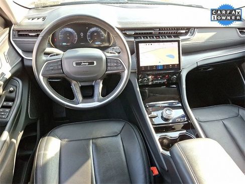 Used 2022 Jeep Grand Cherokee L Limited image 2