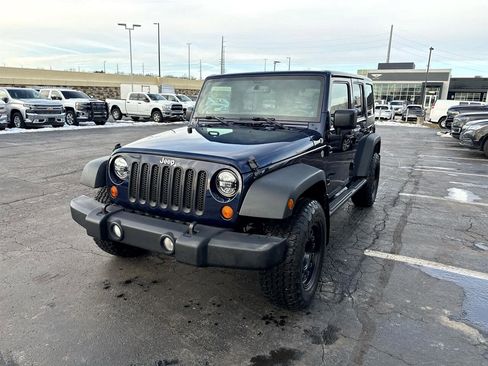 Used 2013 Jeep Wrangler Unlimited Sport image 4