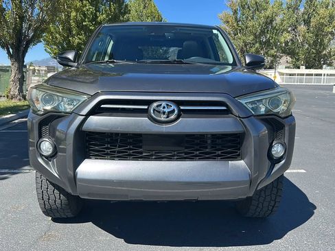Used 2020 Toyota 4Runner SR5 Premium w/ Moonroof Package AWD/4WD image 2