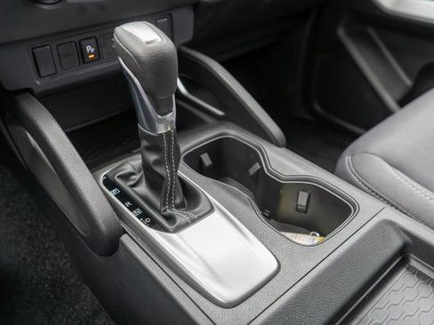 Certified 2025 Nissan Frontier SV AWD/4WD image 32