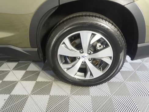 Certified 2025 Subaru Ascent Premium AWD/4WD image 18