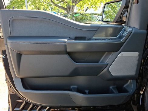 Used 2025 Ford F150 Lariat AWD/4WD image 12