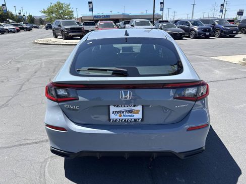 Used 2024 Honda Civic Sport image 8