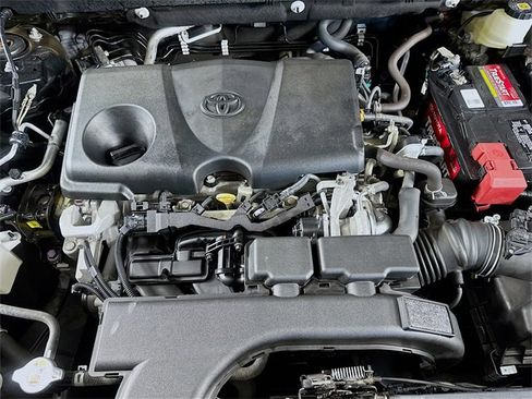 Used 2020 Toyota RAV4 XLE image 31