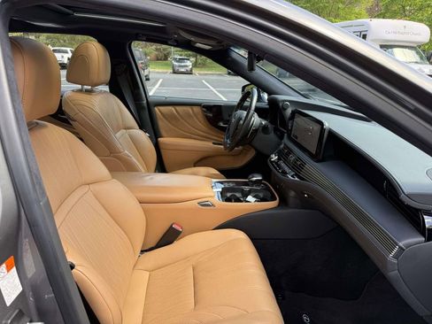 Used 2023 Lexus LS 500 AWD w/ Interior Upgrade Package image 15