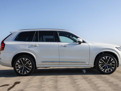 New 2026 Volvo XC90 B6 Plus w/ Protection Package Premier image 4