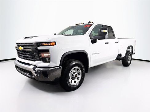 Used 2025 Chevrolet Silverado 3500 W/T image 3