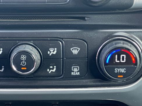 Used 2015 GMC Sierra 1500 SLE w/ SLE Value Package image 29