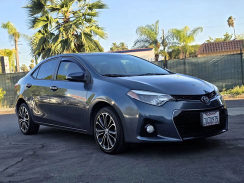 Used 2016 Toyota Corolla S FWD image 2