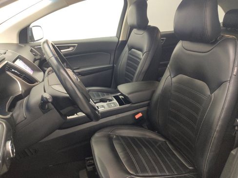 Used 2019 Ford Edge SEL w/ Equipment Group 201A image 17