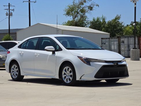 Used 2024 Toyota Corolla LE FWD image 7