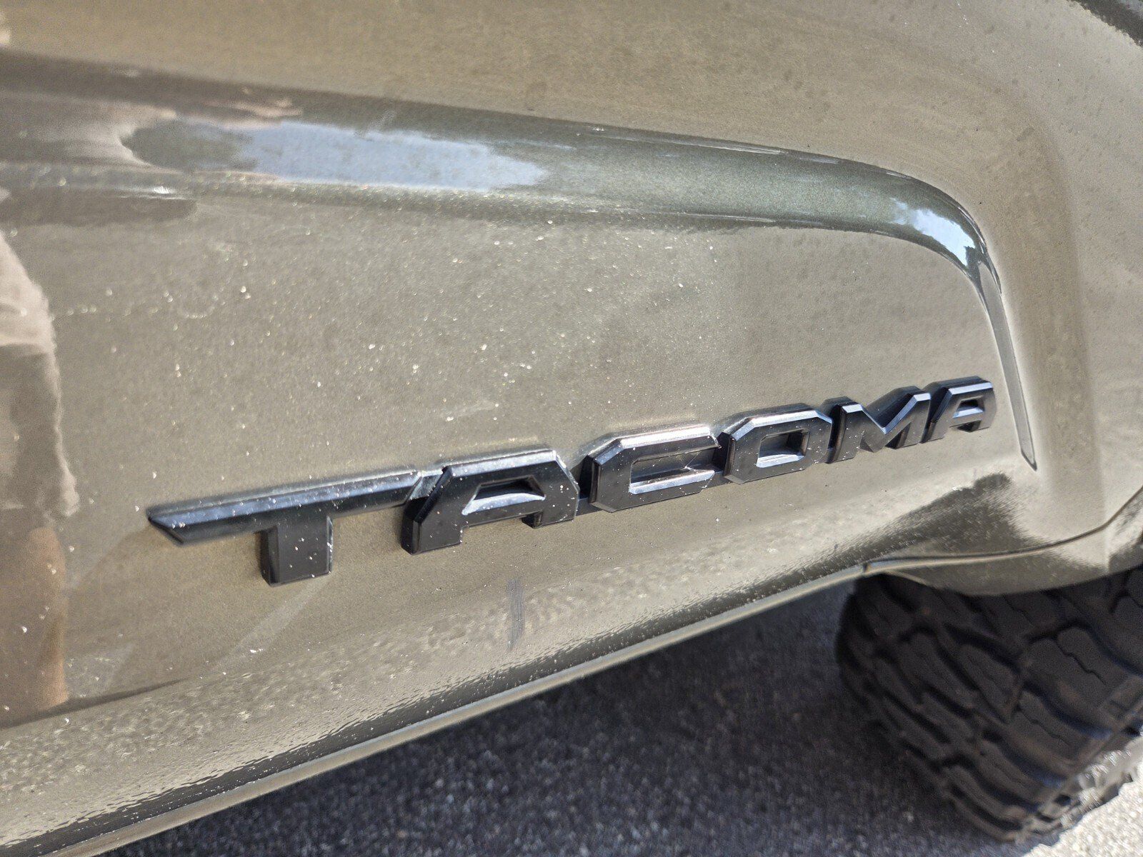 Used 2024 Toyota Tacoma TRD Off-Road AWD/4WD image 18