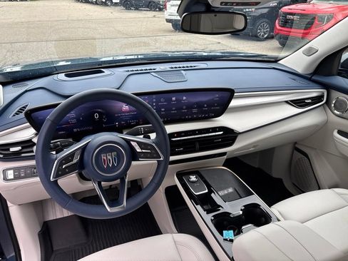 Certified 2025 Buick Enclave Avenir w/ Trailering Package, 5000 lbs. AWD/4WD image 20