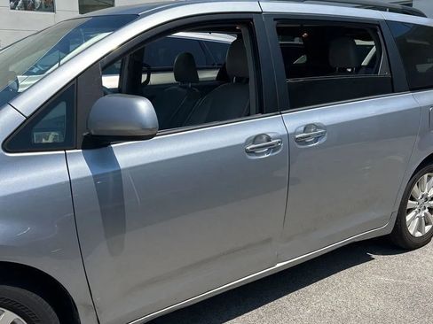 Used 2013 Toyota Sienna XLE w/ Entertainment Pkg AWD/4WD image 3