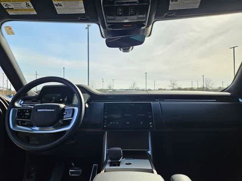 Used 2025 Land Rover Range Rover SE image 20