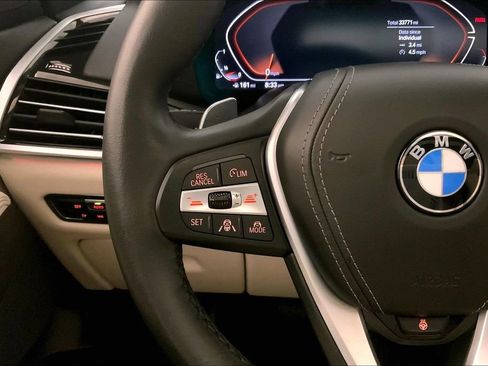 Used 2022 BMW X5 xDrive40i AWD/4WD image 18