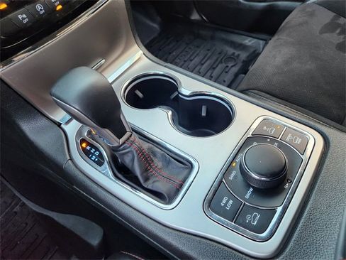 Used 2019 Jeep Grand Cherokee Trailhawk image 17