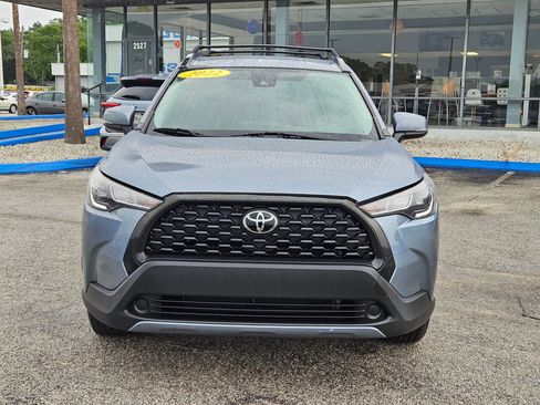 Used 2022 Toyota Corolla Cross LE FWD image 3